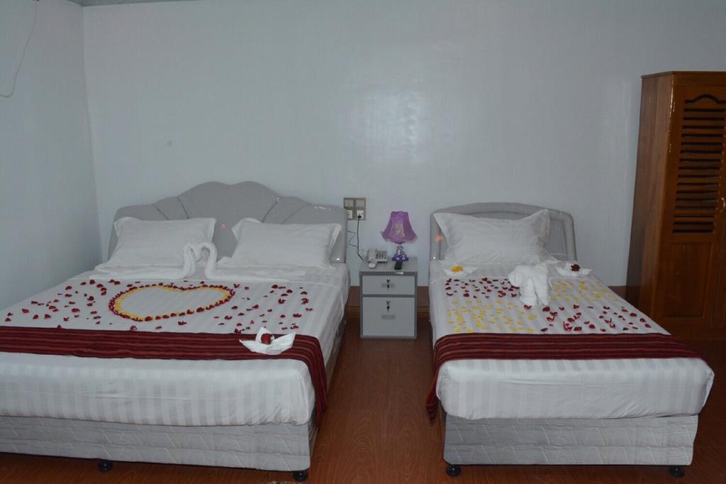 Myat Nan Taw Hotel Loikaw Exterior foto