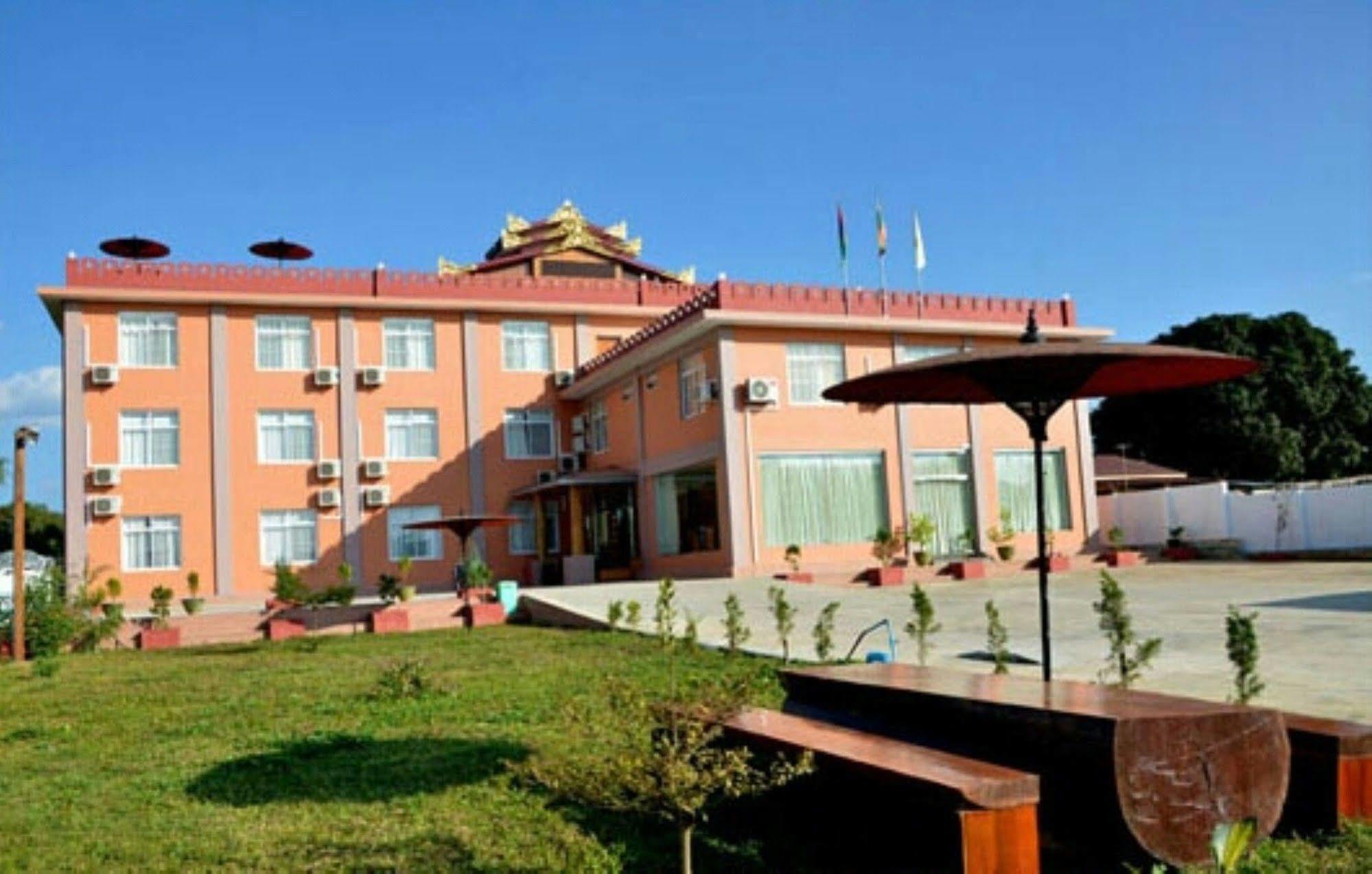 Myat Nan Taw Hotel Loikaw Exterior foto